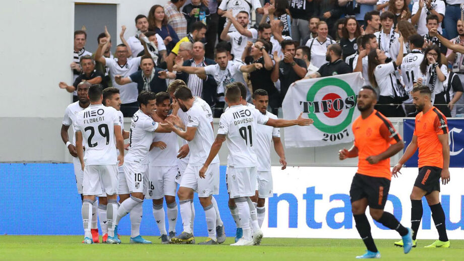 V. Guimarães elimina Feirense com golo de Bondarenko