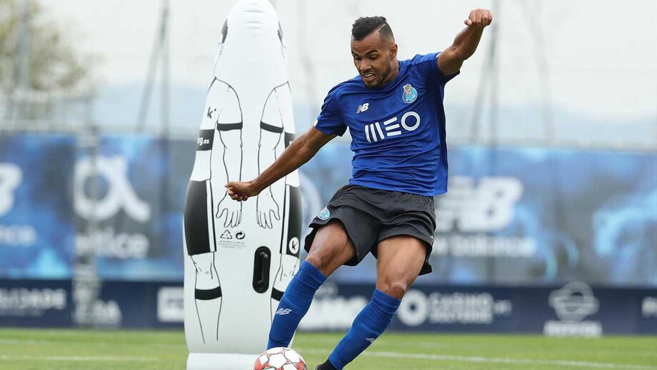 Fernando Andrade na Turquia e Waris treina na B