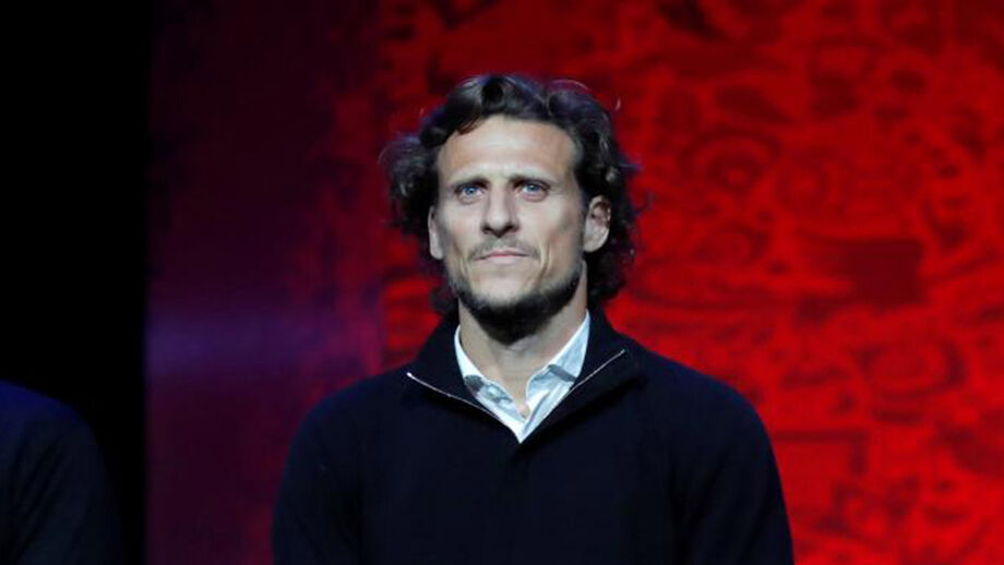 Diego Forlán anuncia final da carreira