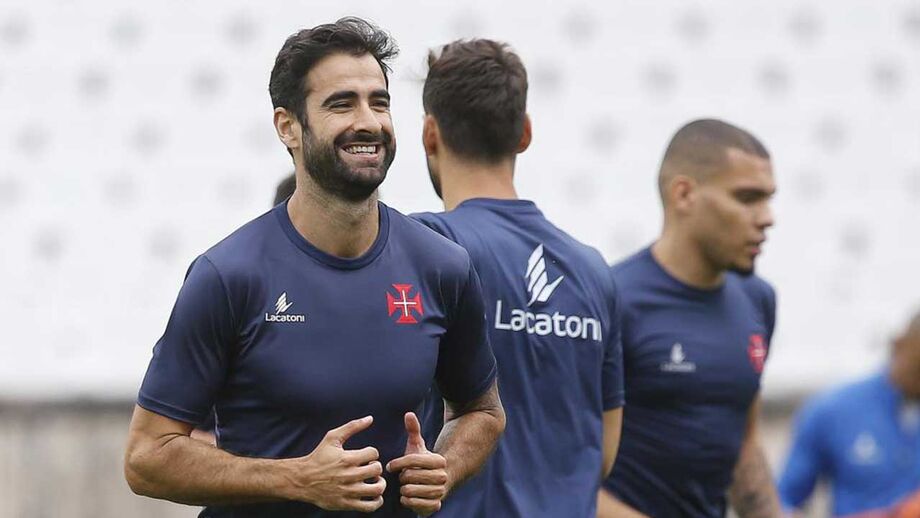 Tiago Caeiro reforça ataque do Fátima