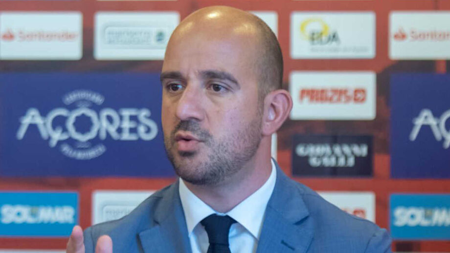 Santa Clara responde ao Sp. Braga: «De putativos 'Salvadores' está o futebol português cheio»
