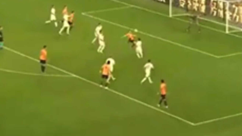 Magia no Wolverhampton: assistência fantástica de Jiménez para golaço de Diogo Jota