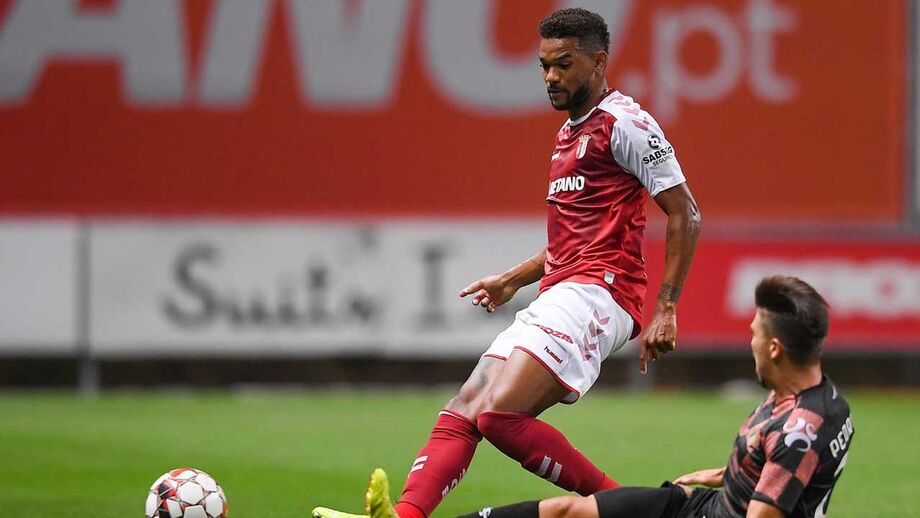 Lazio não desiste de Bruno Viana