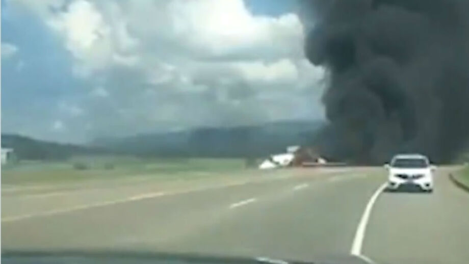 Antigo piloto de NASCAR sobrevive milagrosamente a um acidente de avião