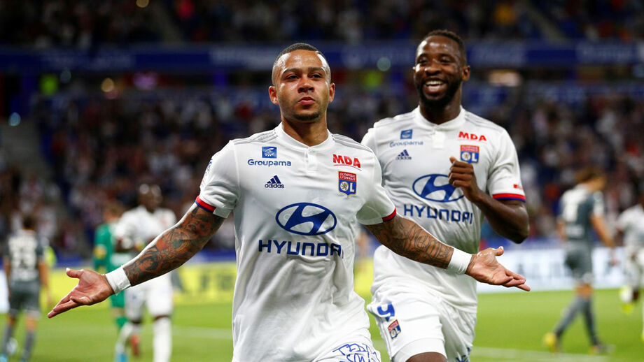 Lyon goleia Angers e isola-se provisoriamente na liderança