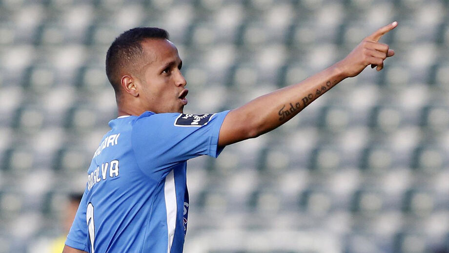 Ícaro fez o 100.º jogo a titular no Feirense