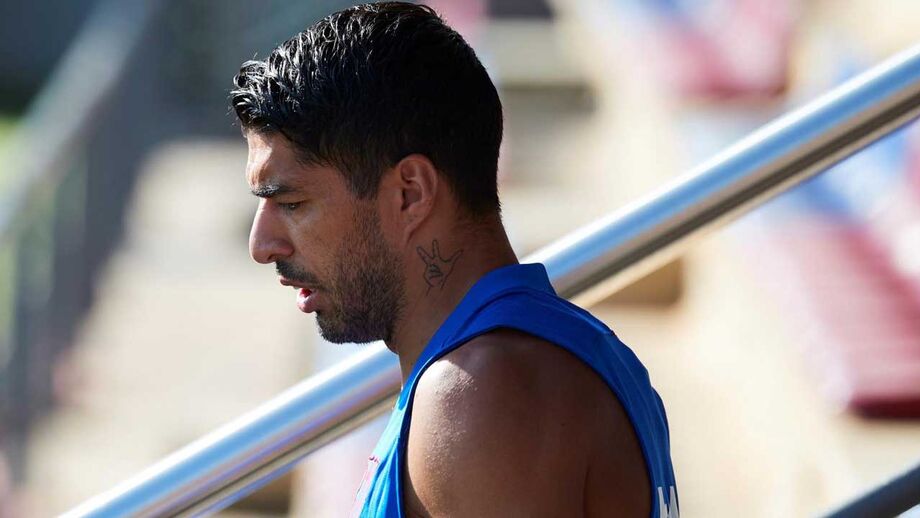 Luis Suárez desfalca Barcelona devido a lesão muscular