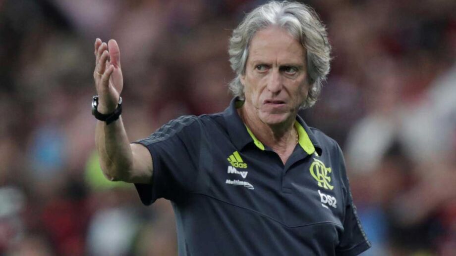Jorge Jesus e o VAR: «Ou árbitros percebem que são eles quem lidera ou ficam desempregados»