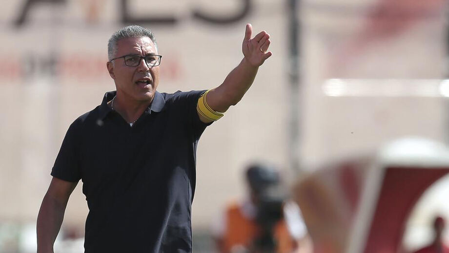 Augusto Inácio: «Podia ter rezado para chegar ao intervalo e retificar os problemas»