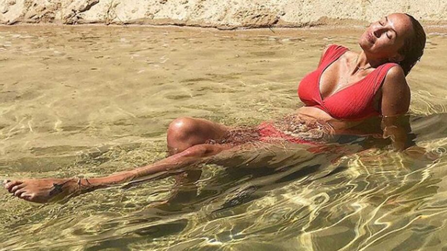 Os 45 anos de Marisa Cruz que abalam qualquer um