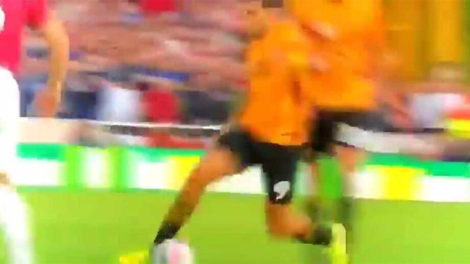 Raúl Jiménez sentou Harry Maguire em jogada sensacional