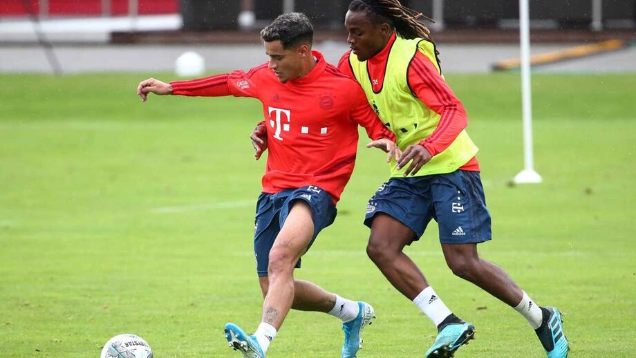 Renato Sanches dá as boas-vindas a Philippe Coutinho em treino 'à séria' no Bayern Munique