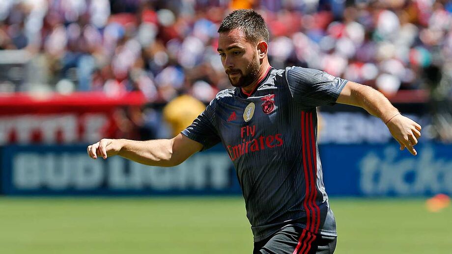 Rennes vira-se para Zivkovic