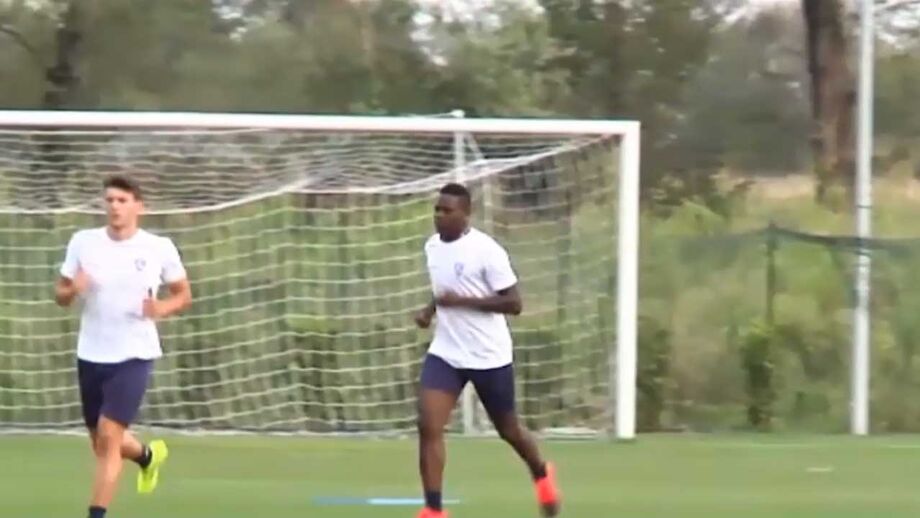 Milhares de pessoas no primeiro treino de Balotelli no Brescia