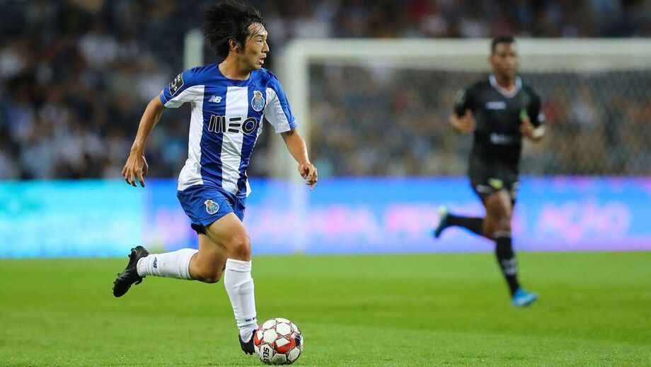Nakajima continua ausente da preparação para o Clássico
