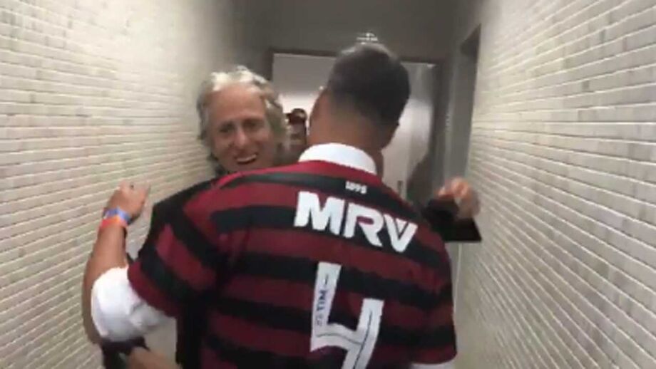 Jorge Jesus reencontra Júlio César: «Vieste cá e não me disseste nada?»