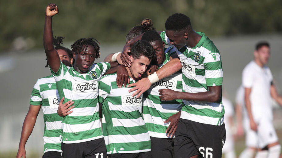 Sporting cilindra V. Guimarães e soma terceira vitória