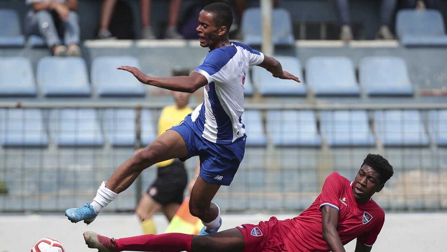 FC Porto vence Gil Vicente e assume liderança do campeonato de juniores