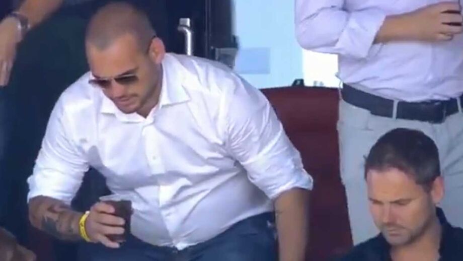 Sneijder anunciou o final da carreira há duas semanas e já está neste estado
