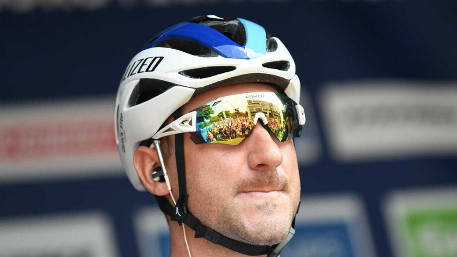 Elia Viviani vence Clássica de Hamburgo pela terceira vez consecutiva