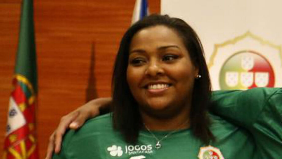 Mundiais: Rochele Nunes eliminada no segundo combate pela campeã do Mundo