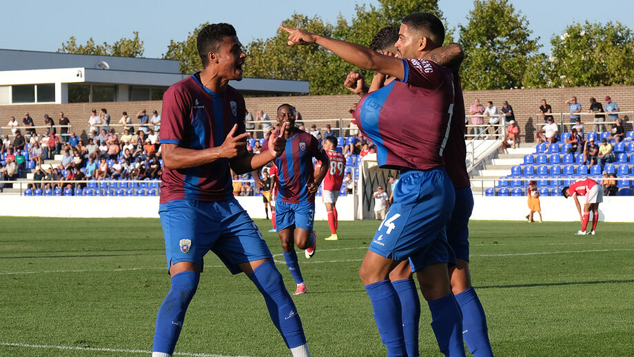 Benfica B derrotado em casa do Cova Piedade