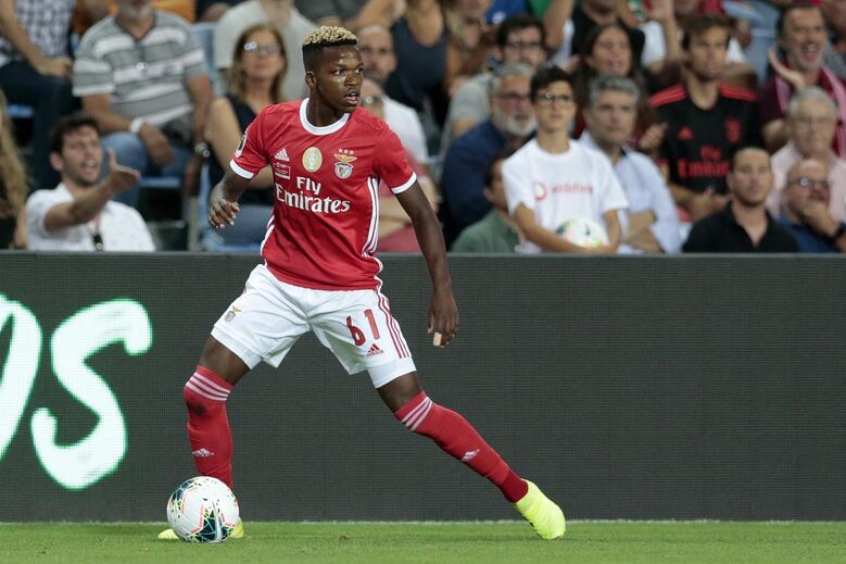 Florentino Luís, médio centro, 19 anos. Na última temporada realizou 14 partidas oficiais pelo Benfica, tendo sido uma das peças fundamentais pela conquista do campeonato.