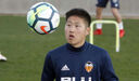 Kang In Lee. Marcelino sempre acreditou no potencial do jovem sul-coreano, mas achava que Kang precisaria de ser emprestado antes de se fixar no plantel principal do Valencia. Pelo contrário, Peter Lim estava convencido que o jovem tinha lugar na equipa principal 'che' e recusou o empréstimo, evitando também a contratação de outro médio para que Kang não perdesse espaço. Ideias totalmente opostas.