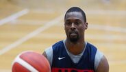 Harrison Barnes - O basquetebolista dos Sacramento Kings comprou uma cama. Numa entrevista referiu que desde criança que tencionava comprar 'uma boa cama'.