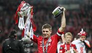 Médio: Steven Gerrard