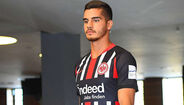 André Silva. A ideia de Peter Lim era comprar o avançado ao AC Milan, mas o técnico espanhol não quis o internacional português.