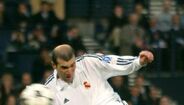 7. Zinédine Zidane (2001/02, Juventus-Real Madrid, 77,5 M€), 175 M€