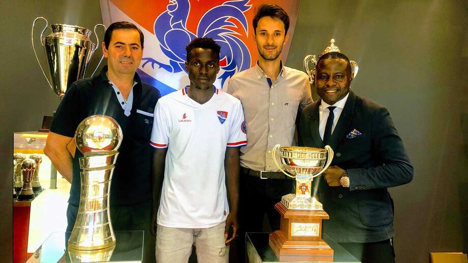 Ussumane Mendonça deixa Sporting e assina contrato profissional com o Gil Vicente