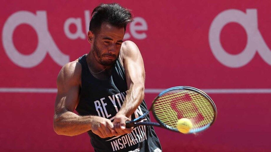 Frederico Gil eliminado na estreia no torneio de Sevilha
