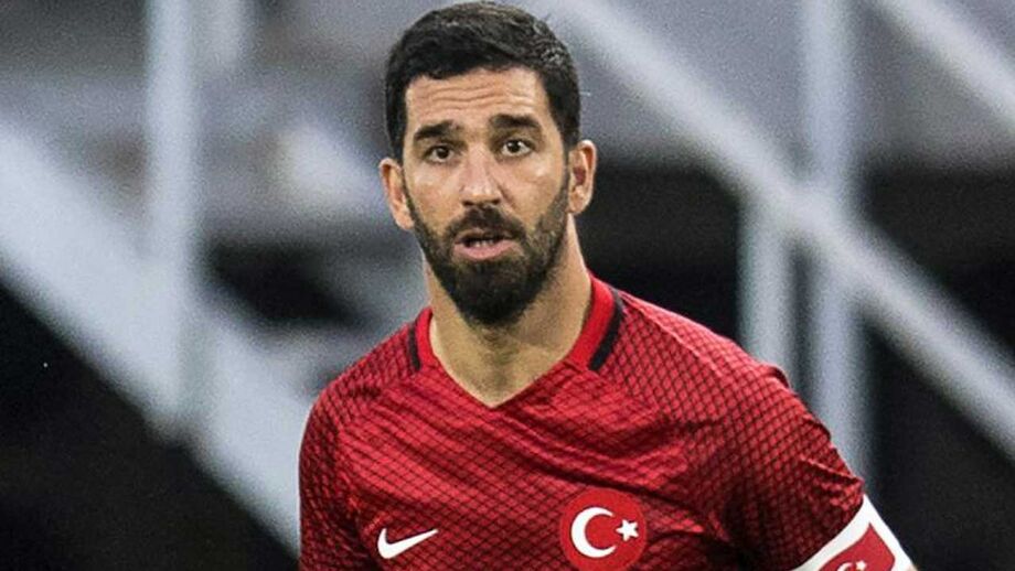 Arda Turan condenado a dois anos e oito meses de prisão