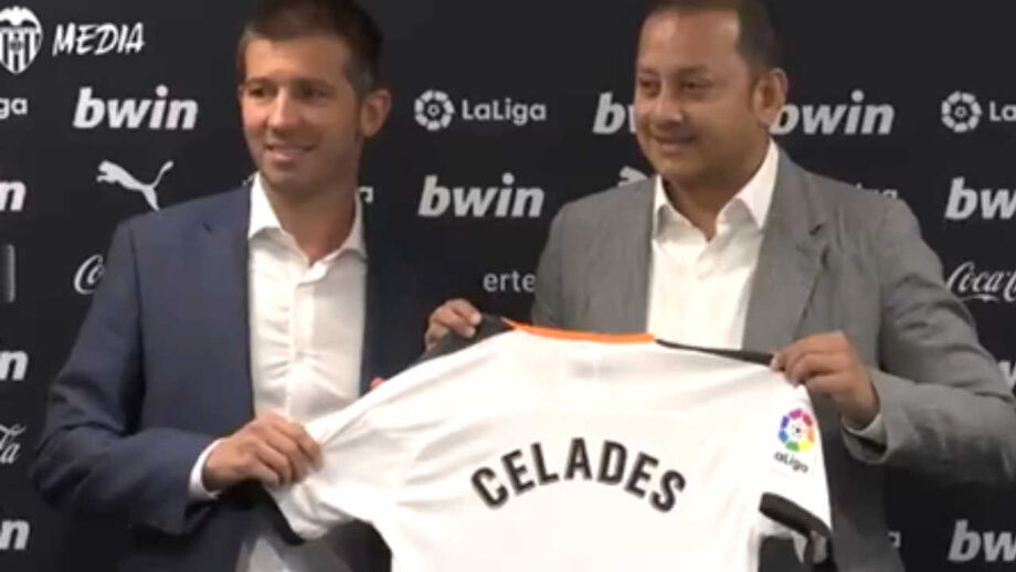 Celades apresentado no Valencia: «Não é uma situação normal mas não tenho medo»