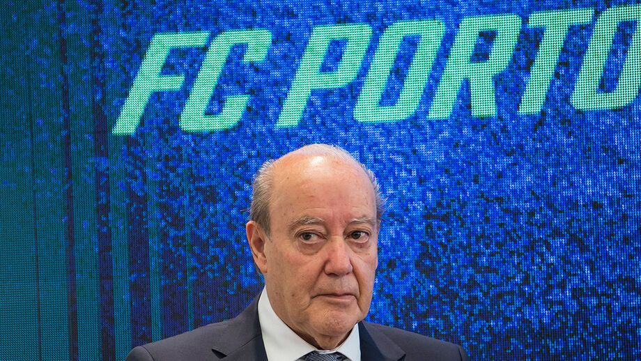 Recandidatura de Pinto da Costa avança este mês