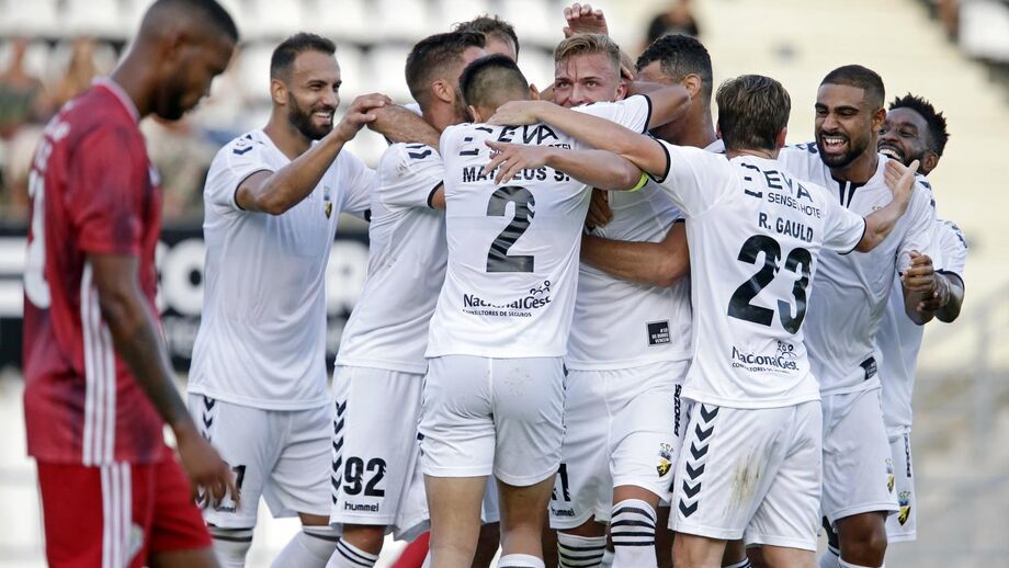 Farense-Vilafranquense, 3-0: Primeira parte determinante