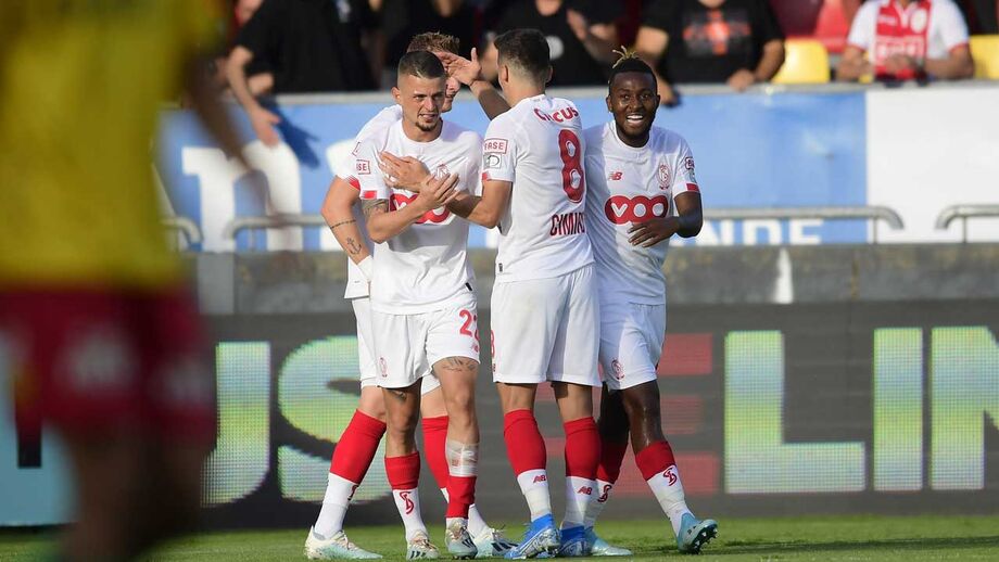 Standard Liége goleia antes de receber o V. Guimarães