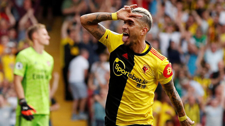 Watford trava Arsenal na estreia de Quique Flores