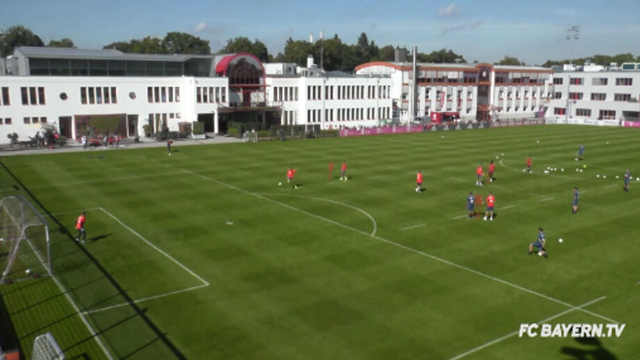 Quaresma? Javi Martínez marca golaço no treino