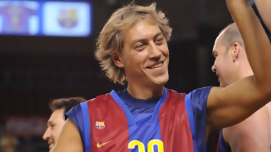 Antigo basquetebolista espanhol recorda depressão: «Ou treinava ou atirava-me de uma ponte»