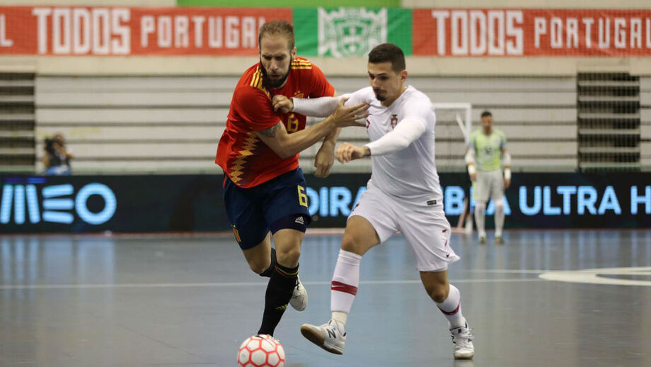 Portugal repete derrota pela margem mínima com Espanha