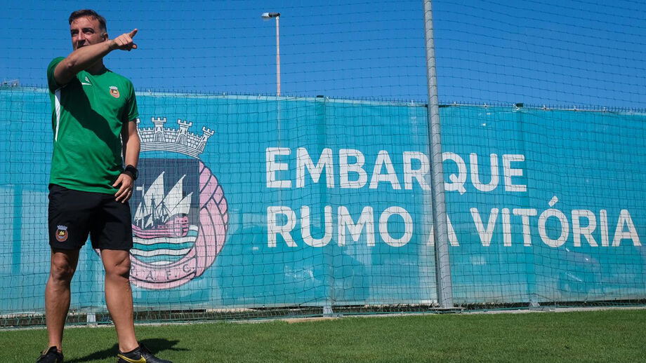 Cuidado com o Carvalhal das taças