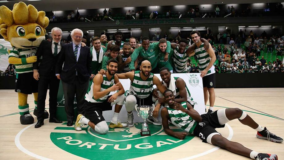 Sporting vence Ovarense (74-64) num regresso saudado com entusiasmo