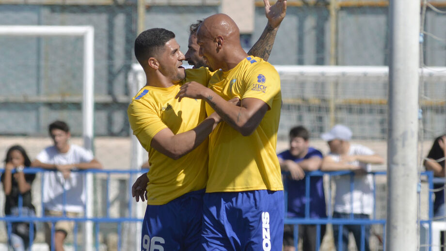 Pinhalnovense-Estoril, 1-2: Canarinhos não se livraram de um susto