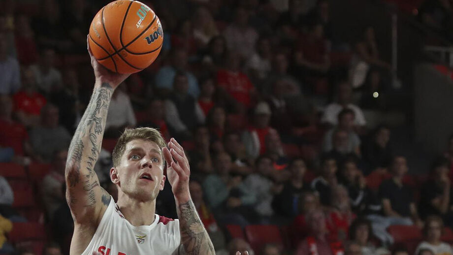 Benfica vence Mornar Bar por 82-71