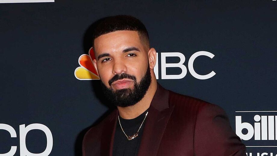 Drake 'empresta’ avião a equipa da NBA