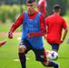 Catalin Cirjan (Arsenal) - Catalin Cirjan estreou-se no quarto escalão romeno quando tinha apenas 10 anos. Médio habilidoso e altamente criativo, Cirjan esteve no radar do Arsenal durante cerca de dois anos e meio antes de assinar no verão passado pelos ingleses. É um dos jogadores mais talentosos com a sua idade na Roménia.