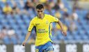 Pedri (Las Palmas) - Abençoado com um toque e com uma visão de jogo semelhante com o estilo de jogo de Andrés Iniesta, o Barcelona contratou este jovem médio ofensivo em setembro, mas concordou em deixá-lo em Gran Canaria até ao final da temporada. Os blaugrana não eram o único clube interessado. O Las Palmas afirmou que havia uma oferta na ordem dos 9 milhões de euros de um clube da Premier League, mas ele acabou por assinar um contrato de dois anos com os catalães. O acordo foi avaliado em 5 milhões de euros, mais 1.5 milhões em complementos.